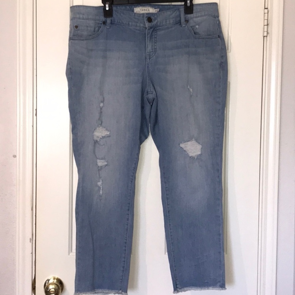 Torrid Boyfriend Distressed Jeans Size 18
